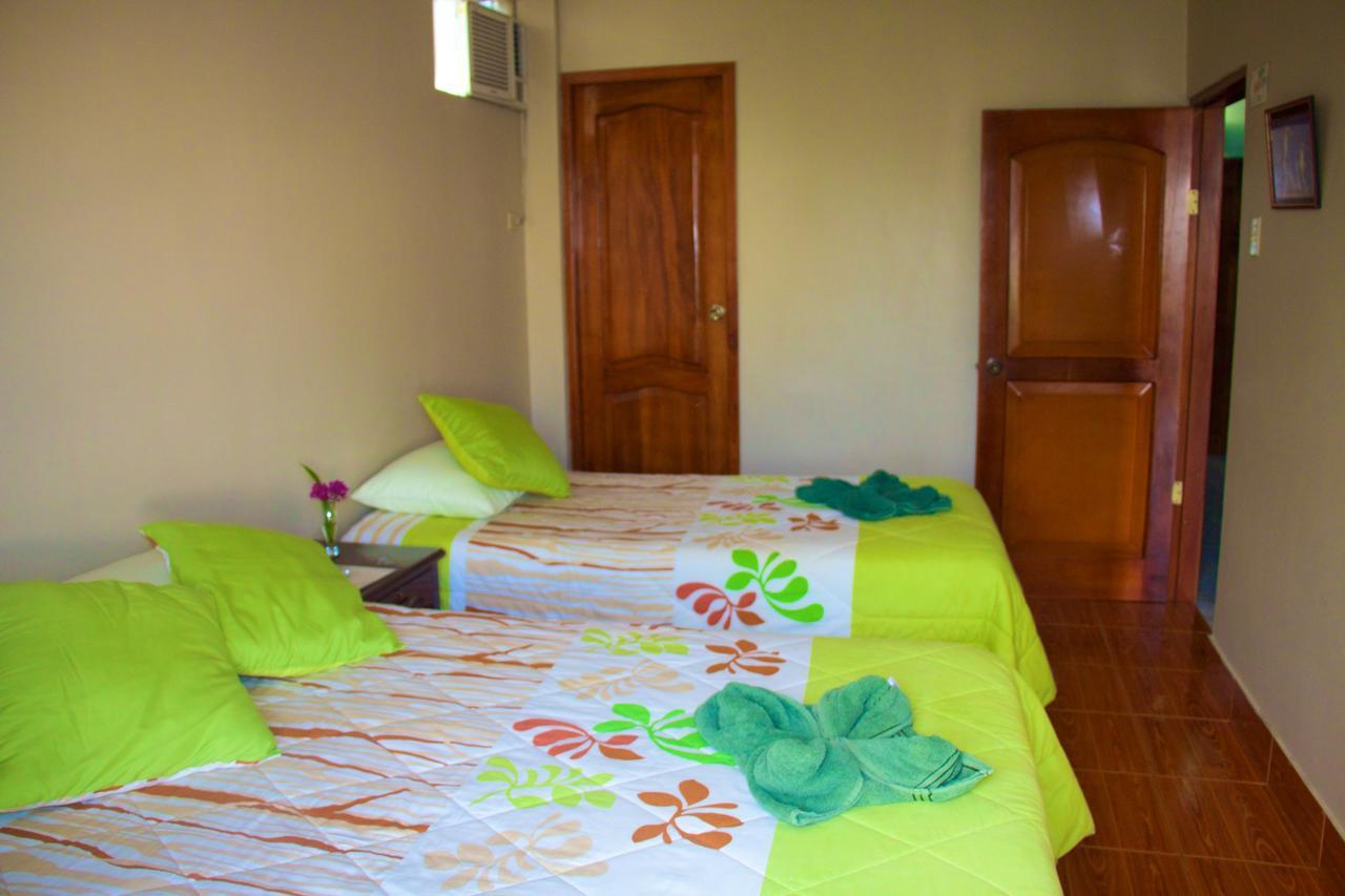 Hostal Nathaly 푸에르토 바케리조 모레노 외부 사진