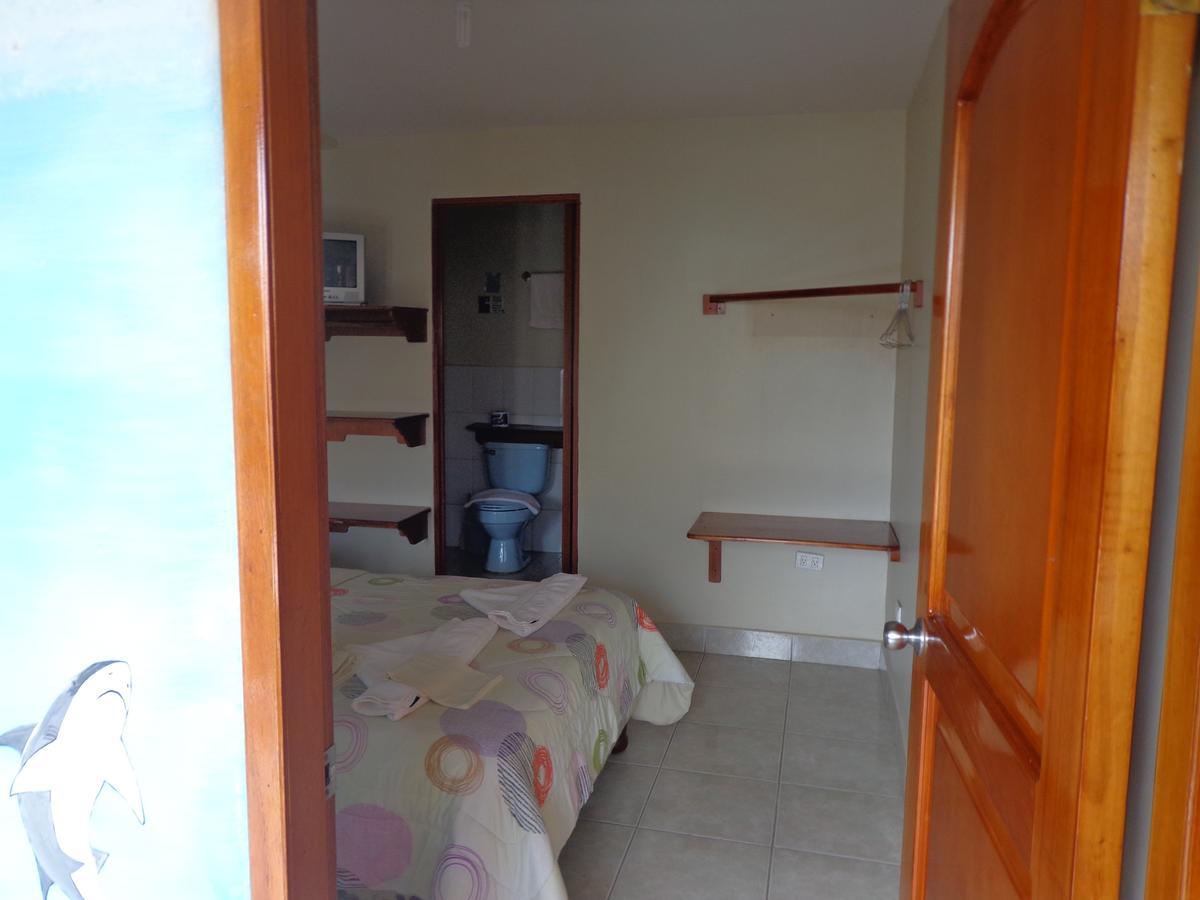 Hostal Nathaly 푸에르토 바케리조 모레노 외부 사진