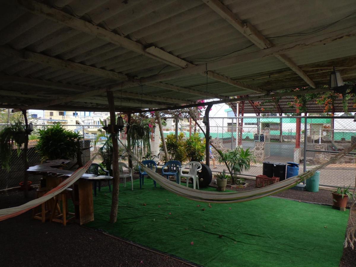 Hostal Nathaly 푸에르토 바케리조 모레노 외부 사진