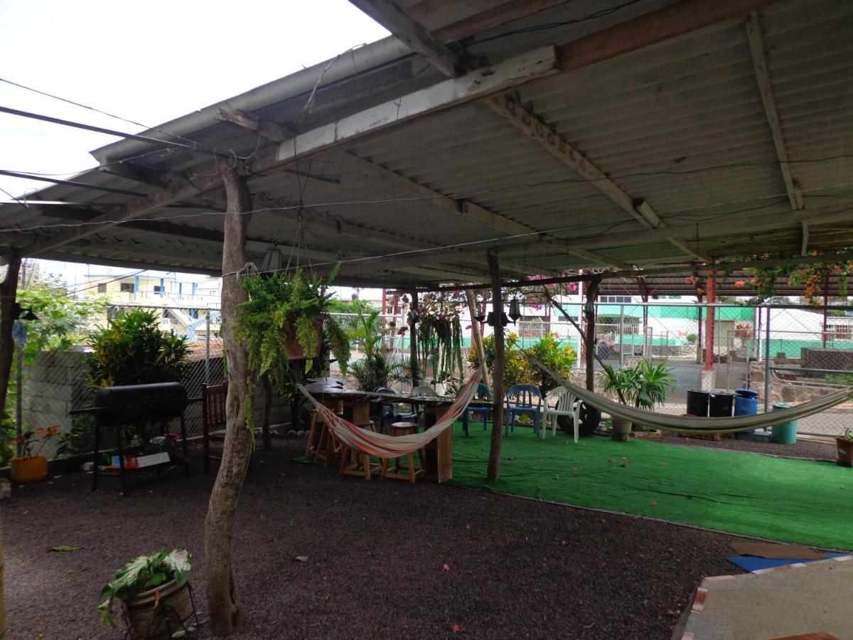 Hostal Nathaly 푸에르토 바케리조 모레노 외부 사진